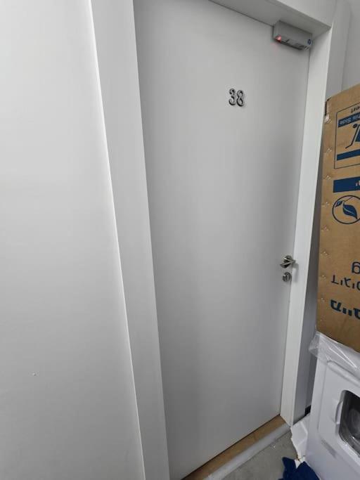 Apartamento Ryo 38 דירת נופש מושלמת מרחק 5 דקות מחוף הים Bat Yam Exterior foto